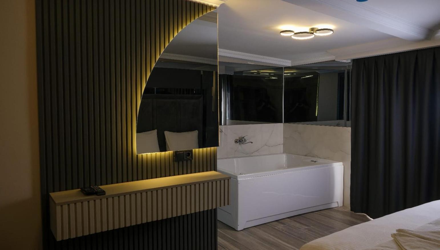 Talles City Hotel Izmir Exterior photo