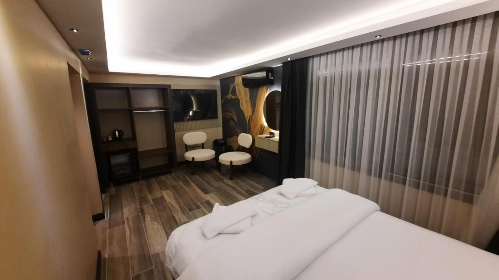 Talles City Hotel Izmir Exterior photo