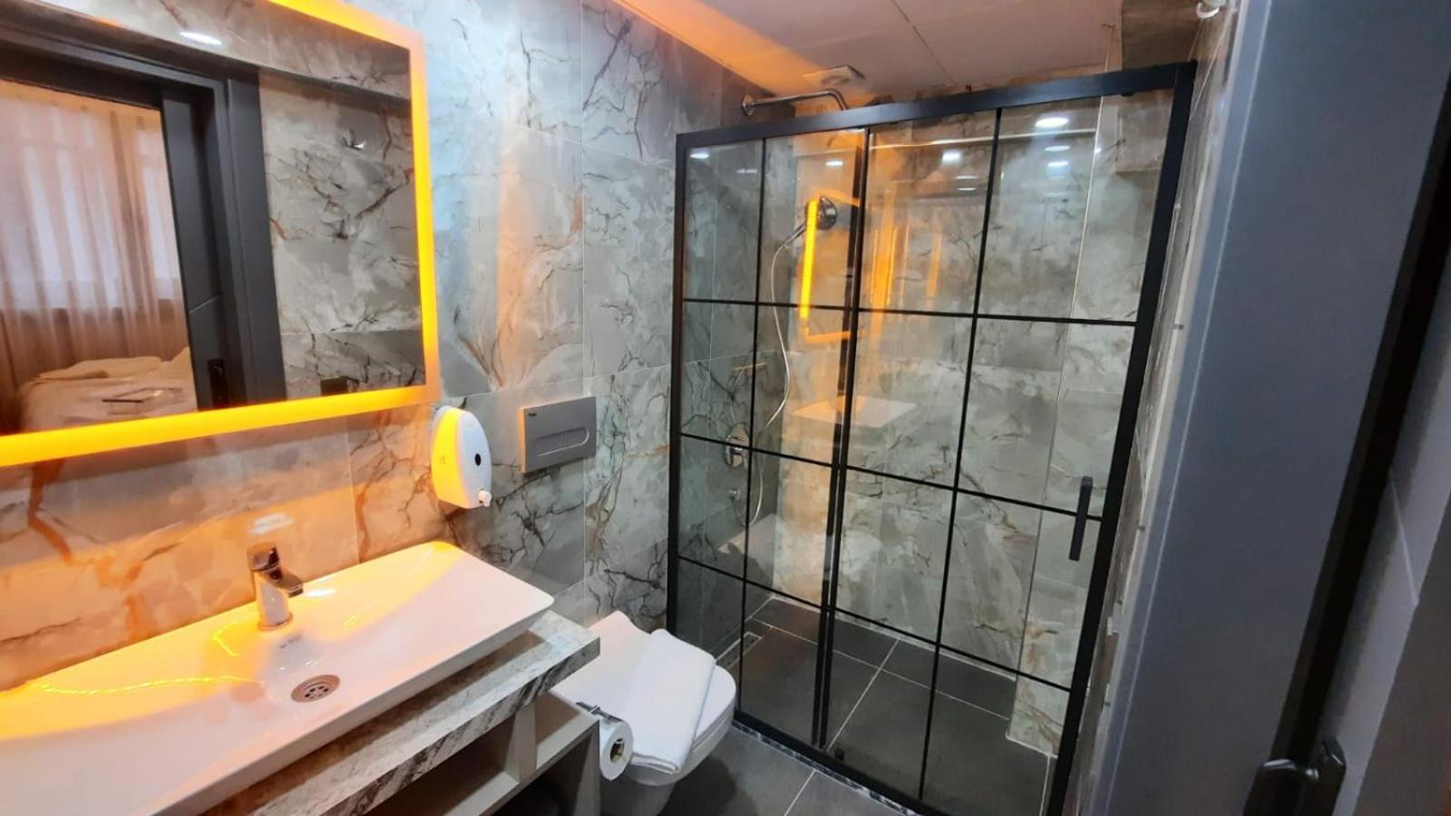 Talles City Hotel Izmir Exterior photo