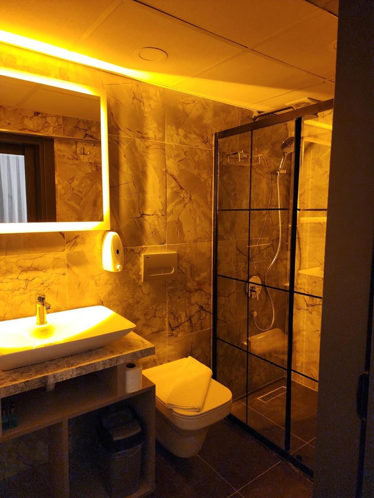 Talles City Hotel Izmir Exterior photo